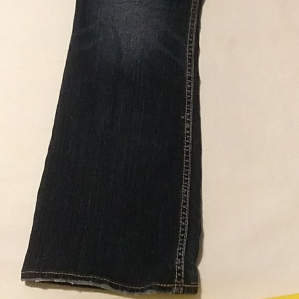 Silver Jeans - Picture 5 of 5